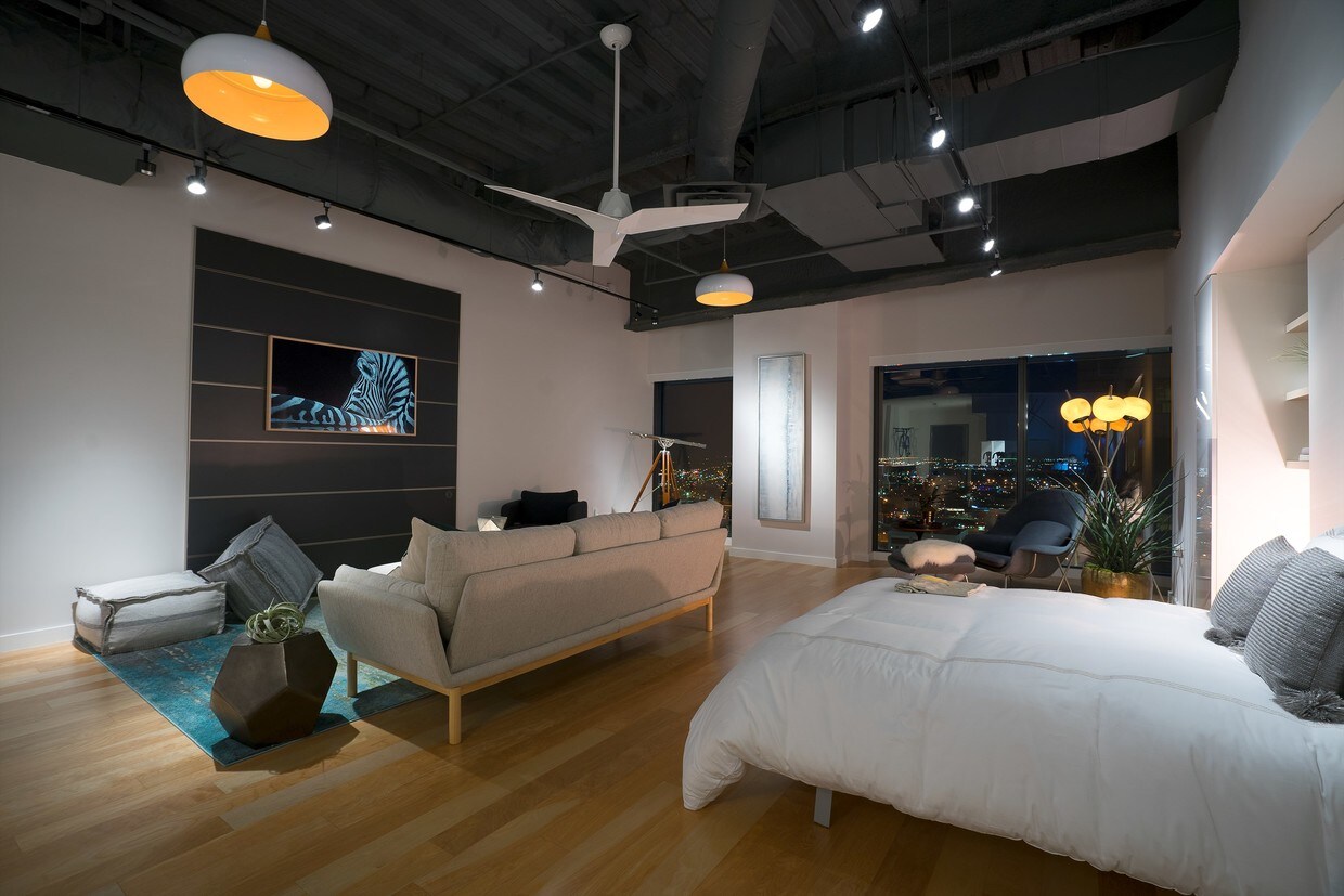 1700 Pacific Ave, Dallas, TX 75201 Apartments Dallas, TX