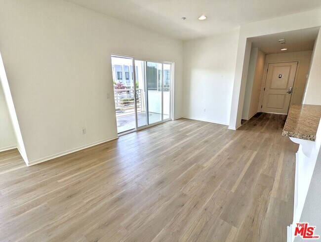 Building Photo - 13024 Union Ave