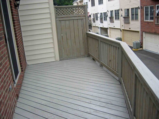 Foto del edificio - 8882 Ashgrove House Ln