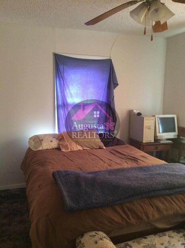 Foto del edificio - Cute 2 Bedroom Home!