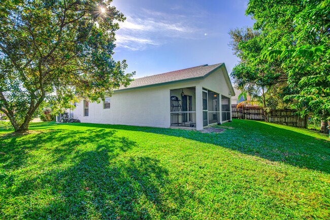 Building Photo - 1372 Waterway Cove Dr
