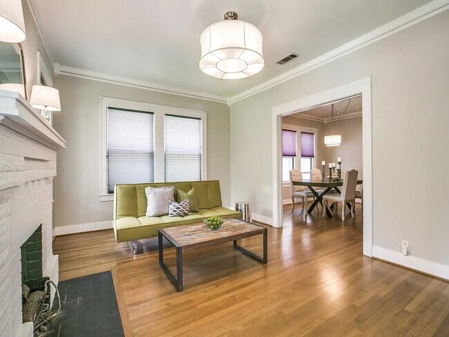 Building Photo - 6166 Valencia St