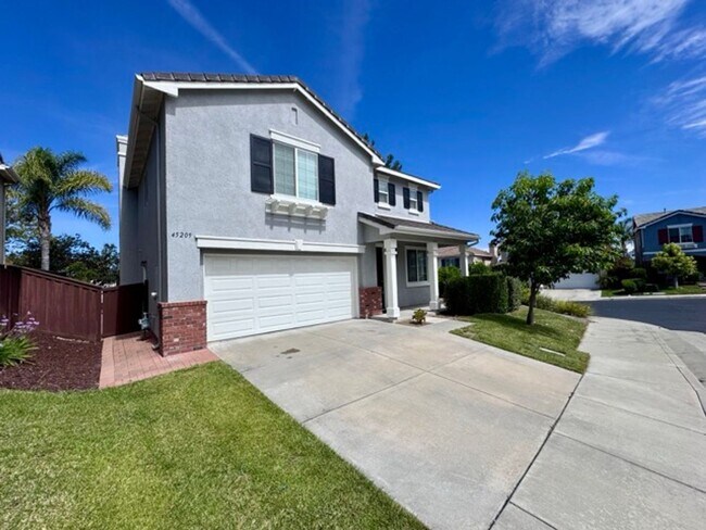 Foto del edificio - Beautiful 3 Bedroom two story South Temecu...