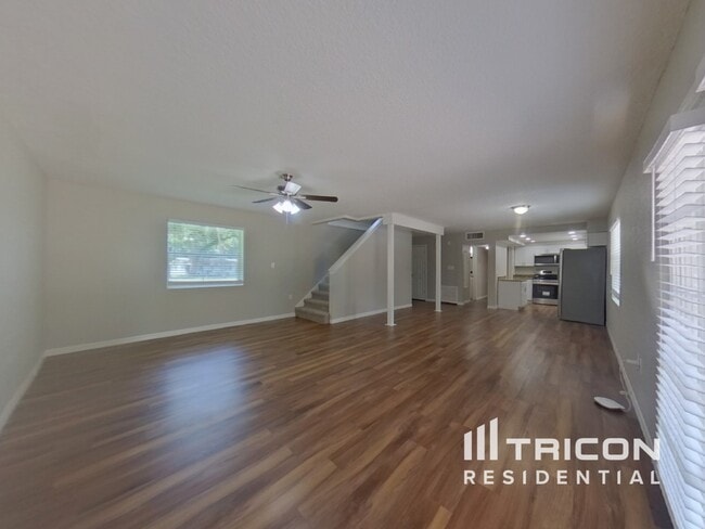 Building Photo - 4011 Palm Dr