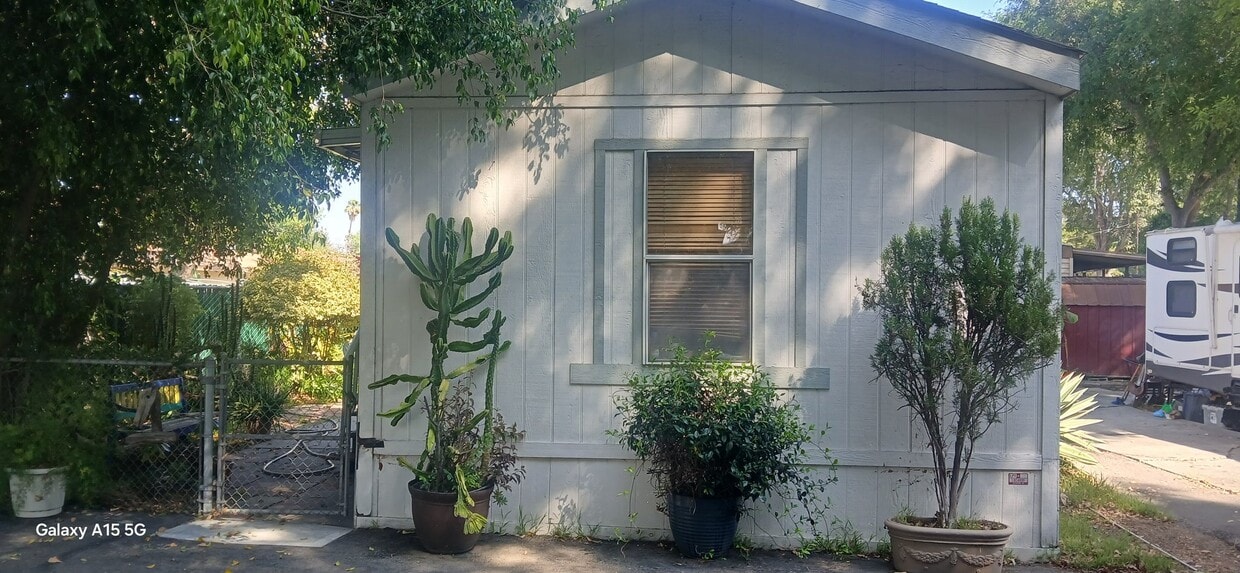 Photo - 300 E Arbor St (Long Beach, CA)
