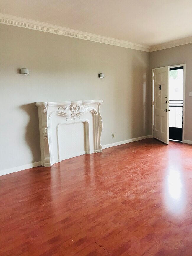 Foto del edificio - 2035 N Vermont Ave