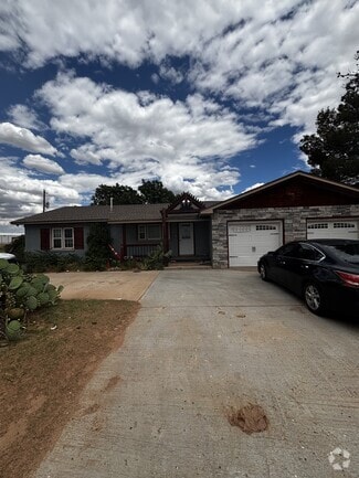 Building Photo - 7603 Alcove Ave