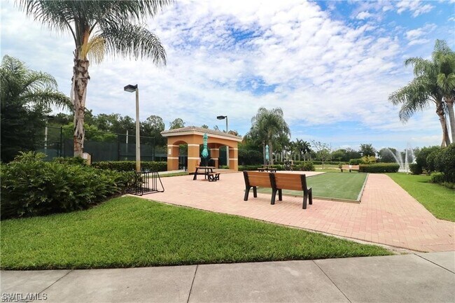 Building Photo - 1820 Florida Club Cir