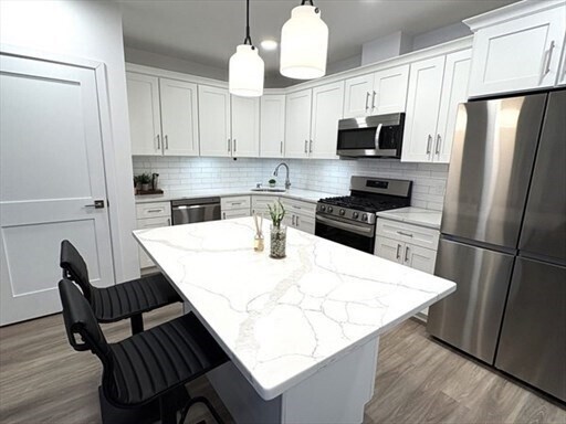 Building Photo - 1133 N Shore Rd