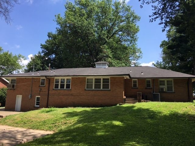 Building Photo - PENDING MOVE IN