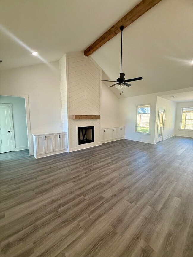 Foto del edificio - 4005 Doler Cv