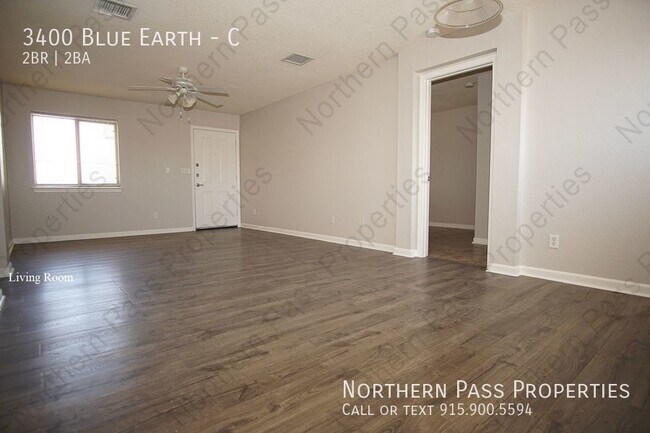 Building Photo - 2 BDR Eastside Apt- Laundry Hookups!