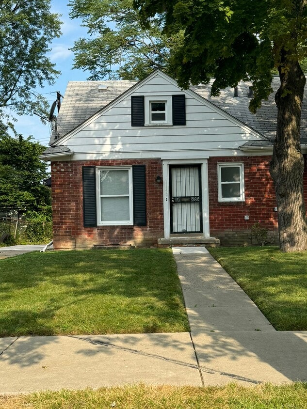 Foto principal - 11129 Nottingham Rd