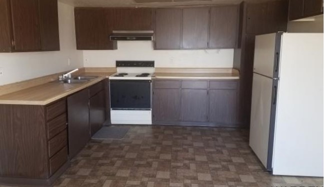 1587 Sierra Vista Dr, Bullhead City, AZ 86442 Apartments - Bullhead