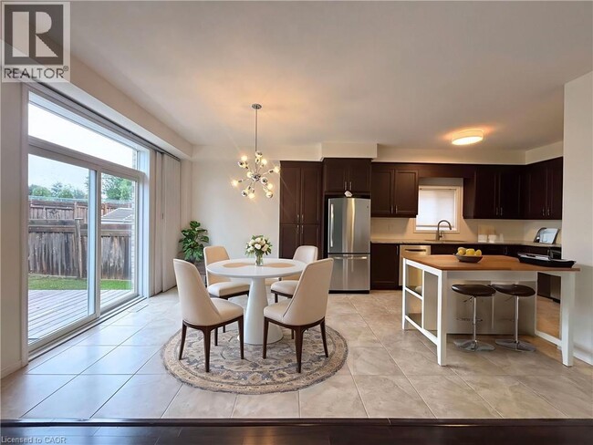 Building Photo - 23 Irongate Dr