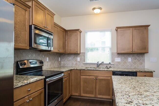 Building Photo - 289 Darbys Run Ct