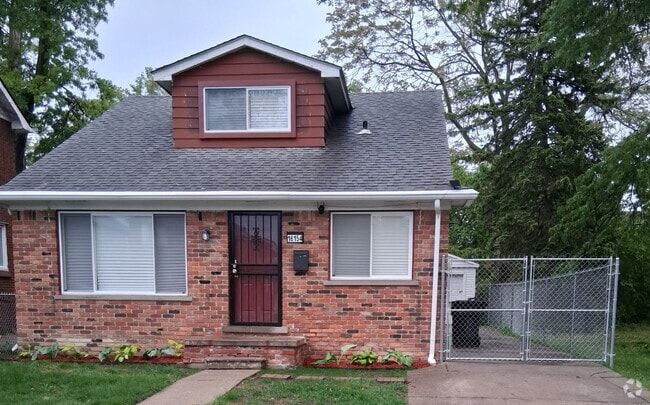 Building Photo - 16154 Manor St