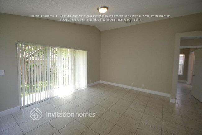 Foto del edificio - 6249 Island Way