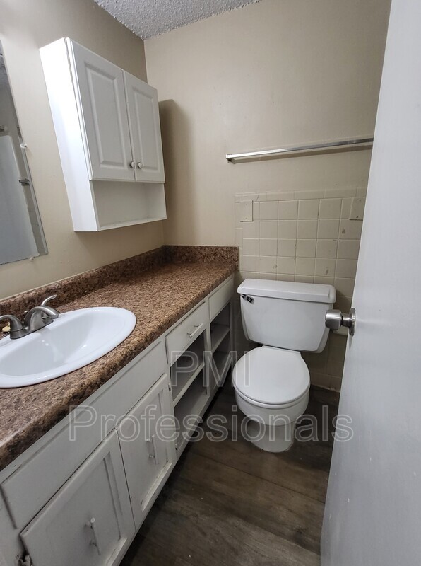 Foto del edificio - 800 Anderson Ln