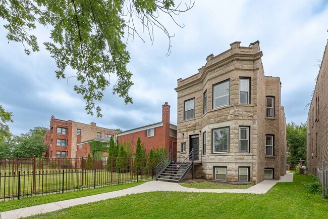 Building Photo - 35 N Mayfield Ave