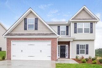 Building Photo - 601 Fieldcrest Dr