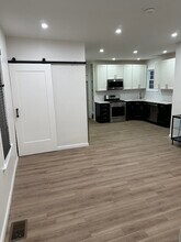 Building Photo - 83 Corbet St
