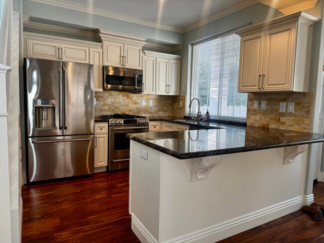 Building Photo - 159 Trellis Ln