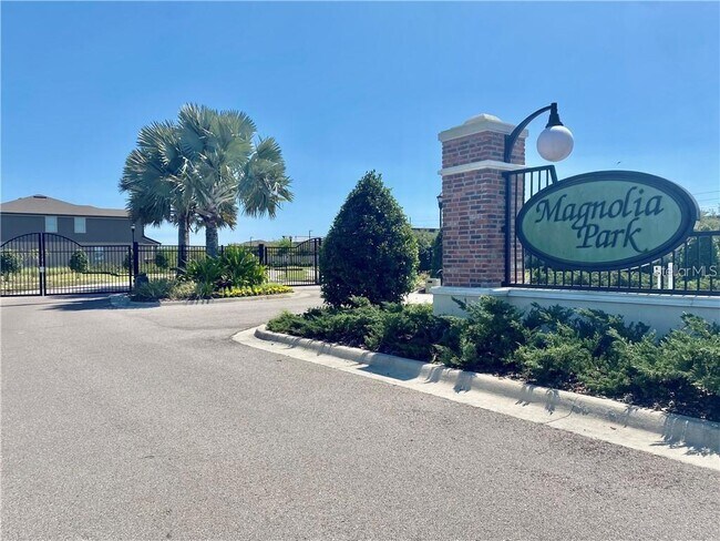 Foto del edificio - 9141 Hillcroft Dr