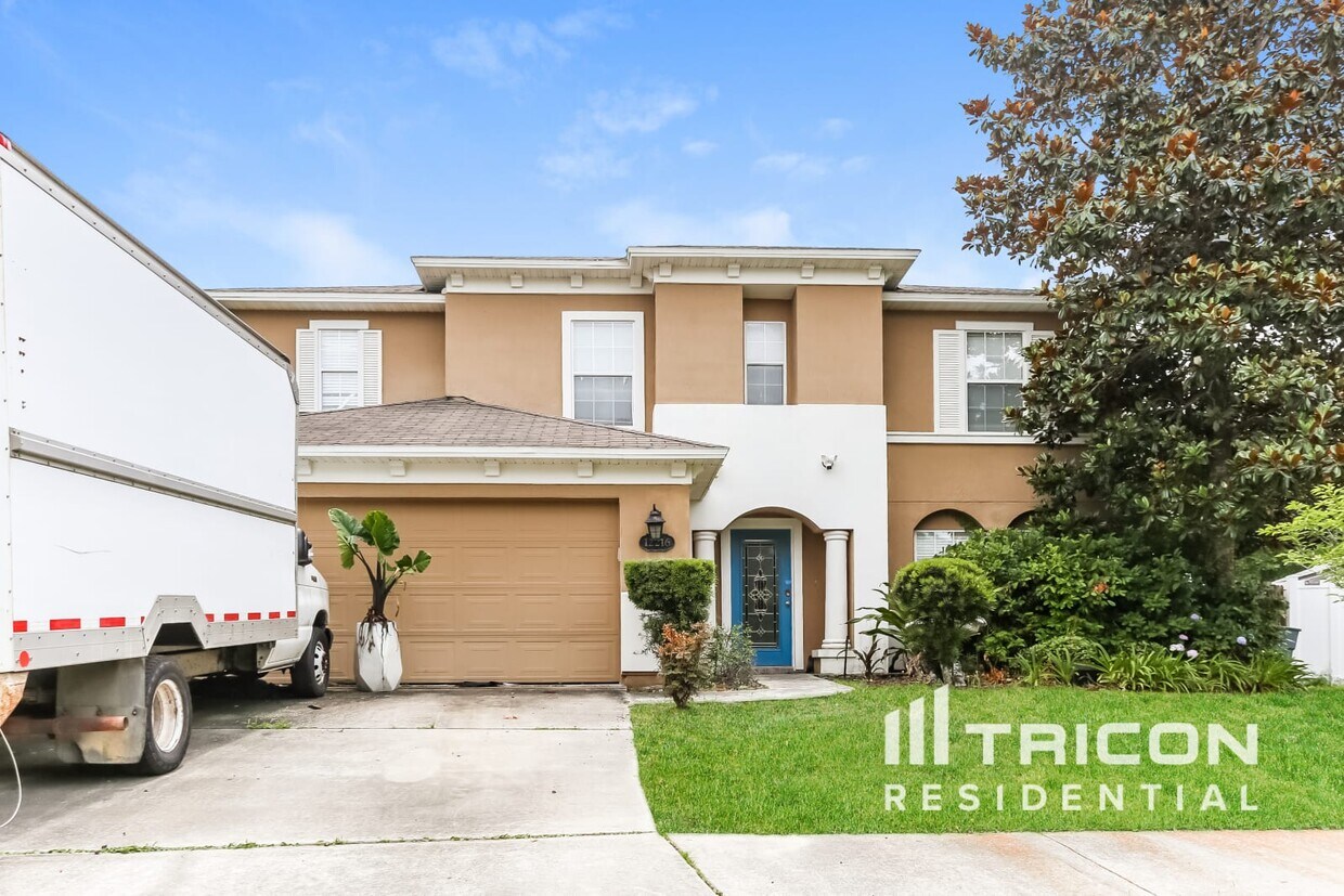 Primary Photo - 12216 Pebble Point Dr W