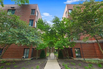 Building Photo - 1208 Chase