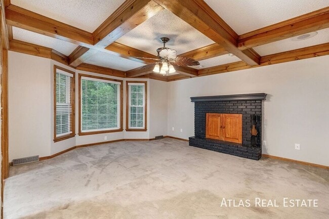 Building Photo - 7924 N Michigan Ave