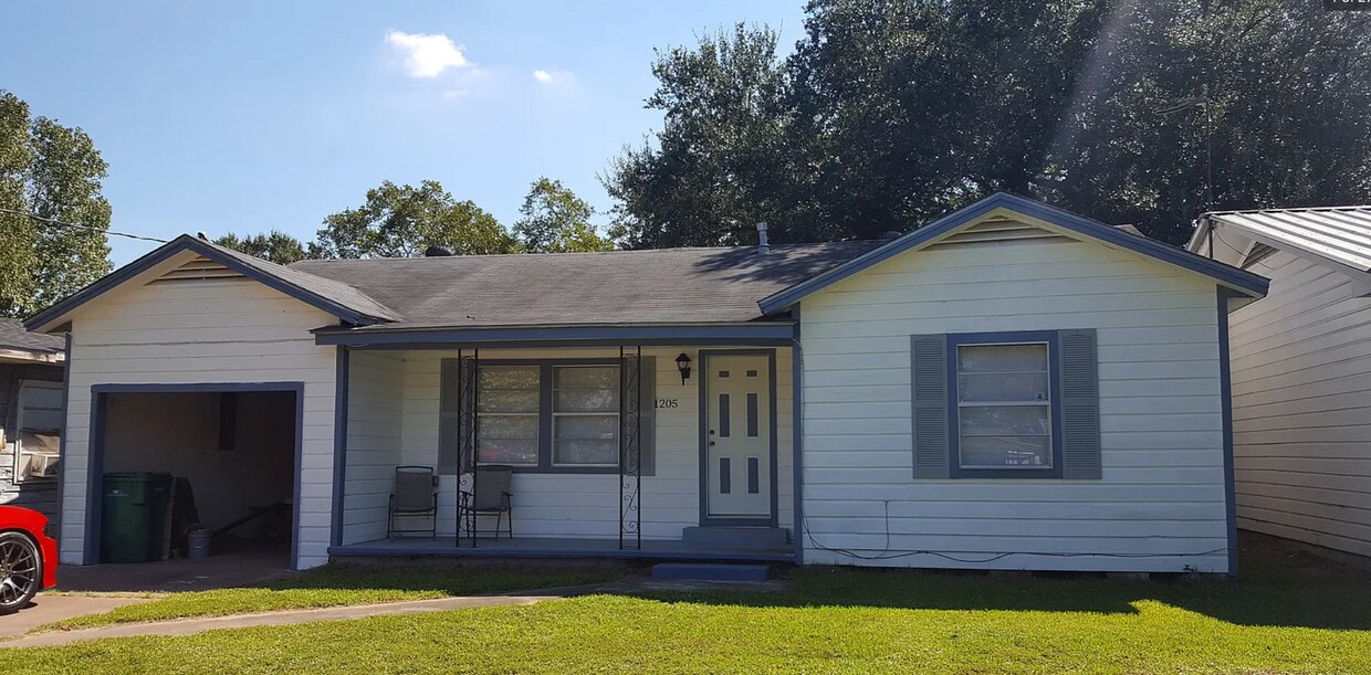 Foto principal - 1205 S Georgia St