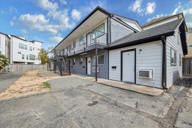 Foto del edificio - 1225 W 25th St