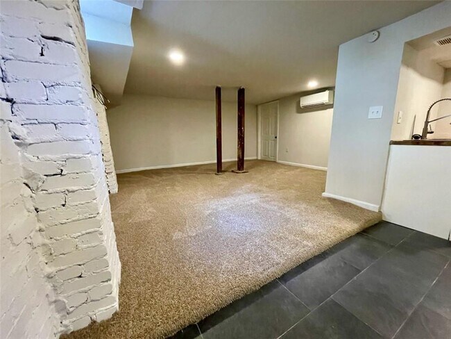 Foto del edificio - 673 Kennesaw Ave NE