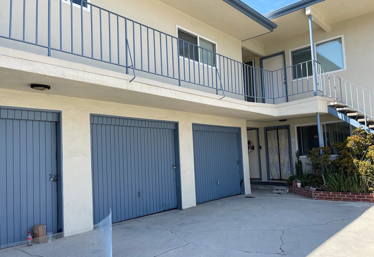 Foto principal - 4433 W 159th St