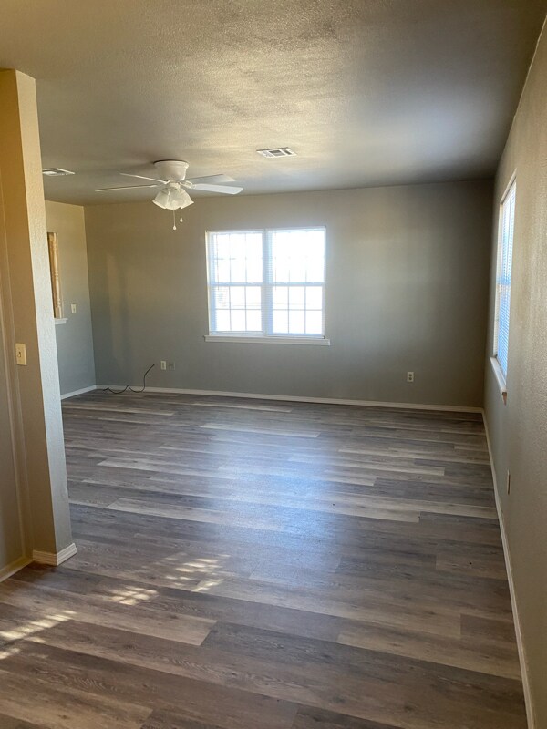 Building Photo - 3311 8th St