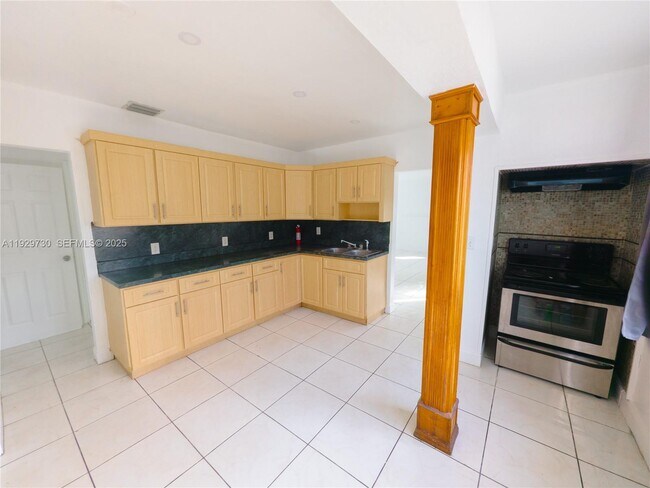 Foto del edificio - 3623 SW 5th Terrace