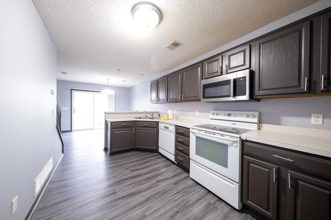 Building Photo - 17032 Eagleview Ln