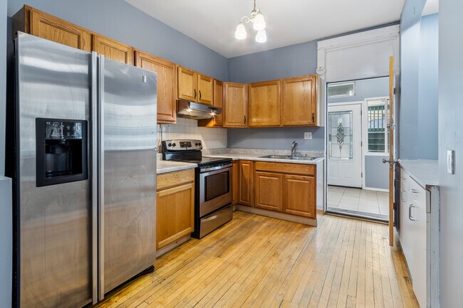 Foto del edificio - 4434 N Drake Ave