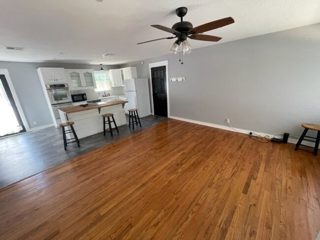 Building Photo - Lovely 3 bedroom near Baylor!