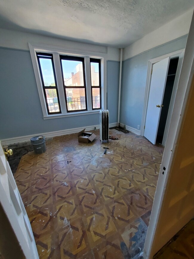 Bedroom - 515 Saratoga Ave