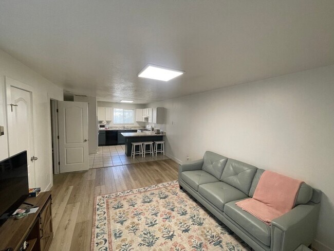 Foto del edificio - 6 Fairway Ln