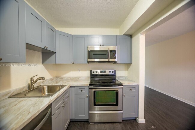 Foto del edificio - 4803 NW 9th Dr