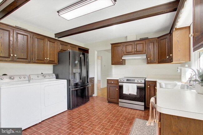 Foto del edificio - 974 Fairview Ave