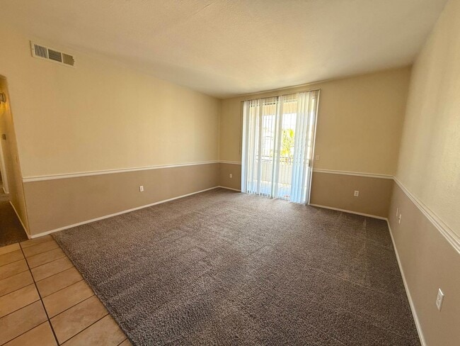 Foto del edificio - SPACIOUS 3BED/2BA CONDO ON THE 2ND FLOOR IN NORTH SUMMERLIN!