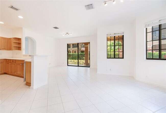 Foto del edificio - 2692 Center Ct Dr