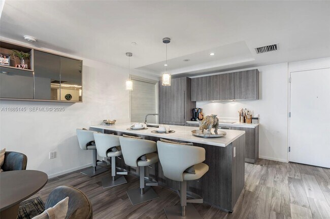 Building Photo - 801 S Miami Ave