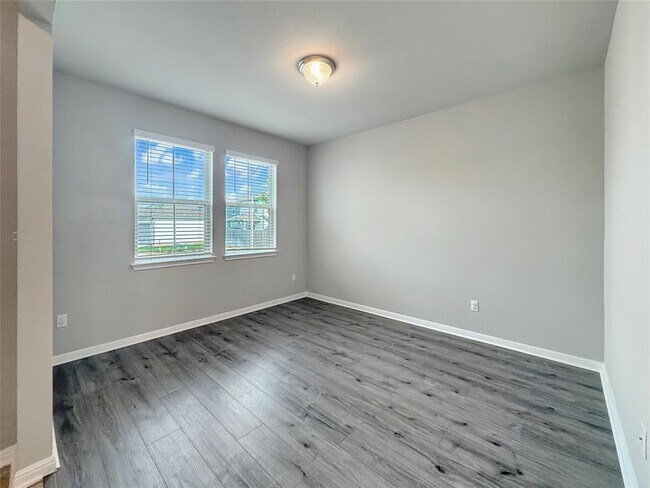 Foto del edificio - 2145 Arendale Dr