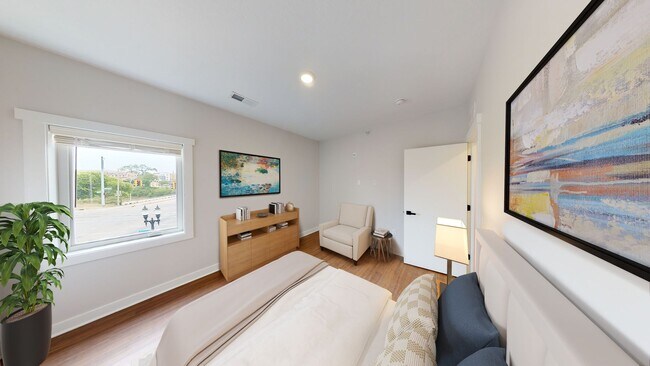 Building Photo - 855 S Washington Ave