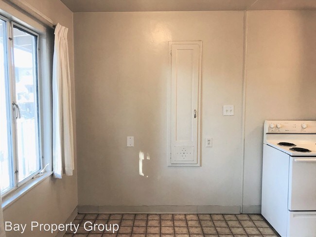 Building Photo - 3130 14th Ave